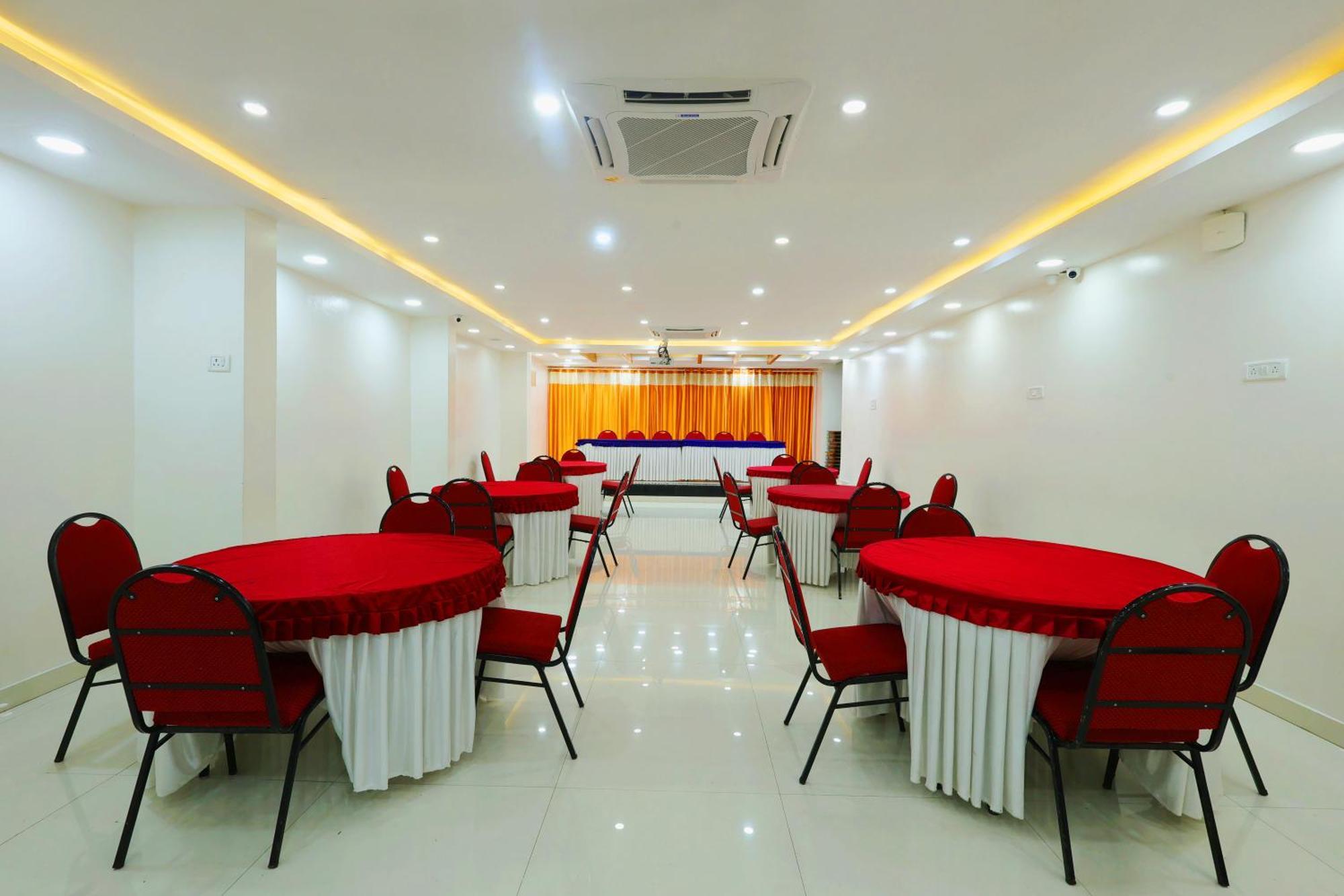 Grand Regency Rajajinagar, Iskcon Temple - Wtc 호텔 벵갈루루 외부 사진
