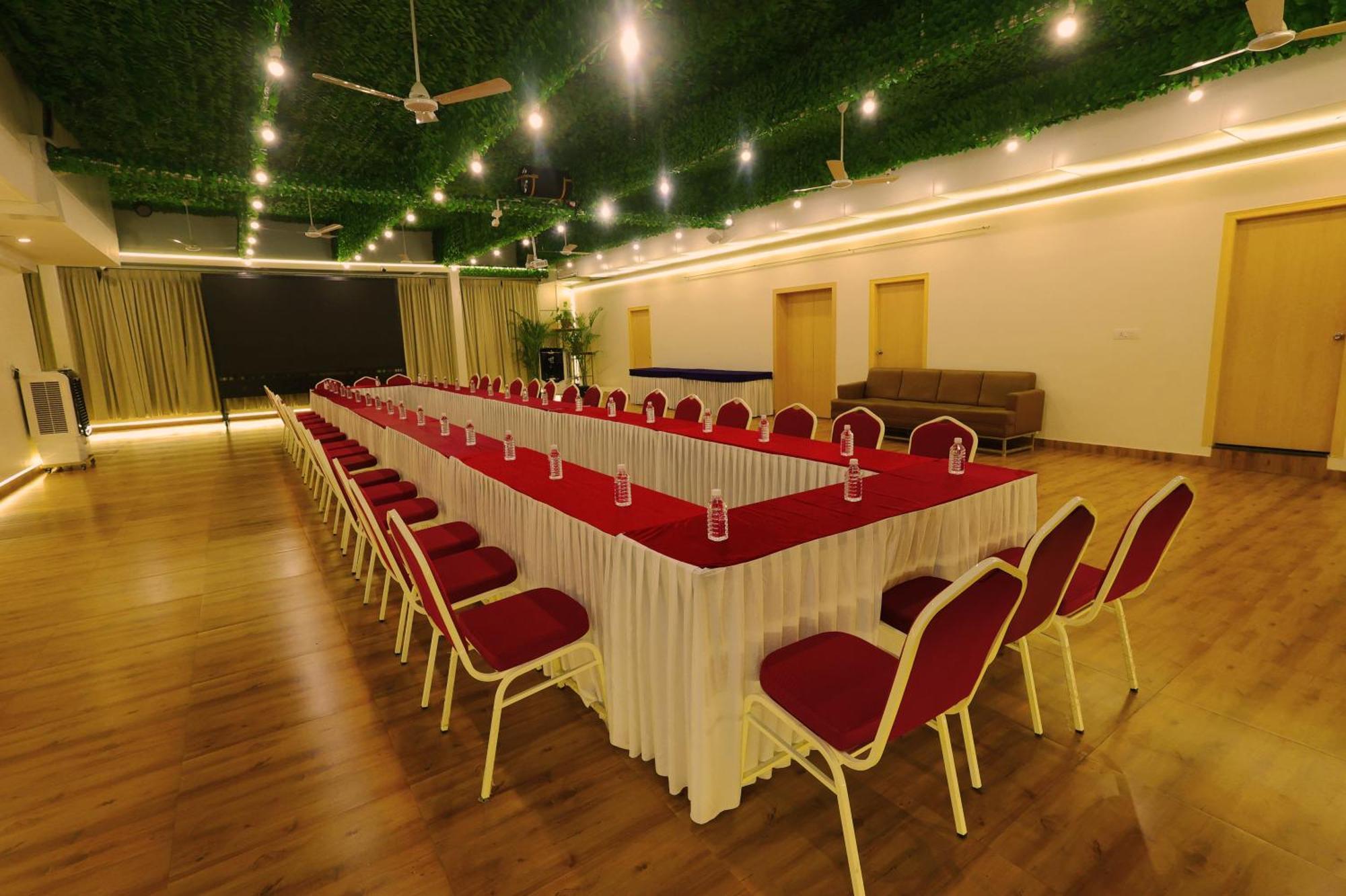 Grand Regency Rajajinagar, Iskcon Temple - Wtc 호텔 벵갈루루 외부 사진